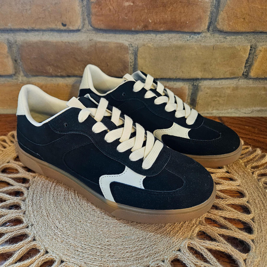 Tastic Sneaker