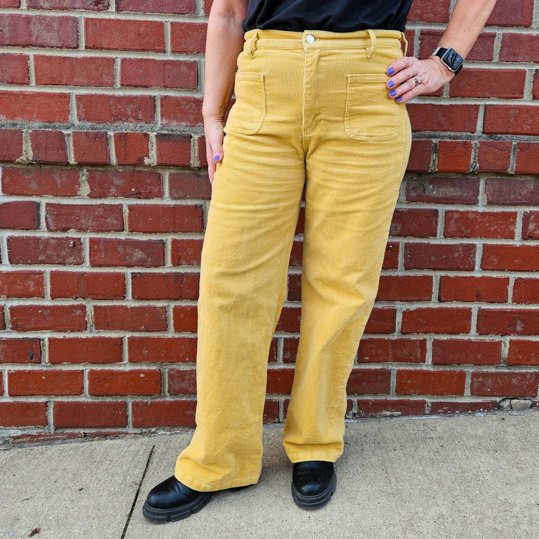Belted Corduroy Wide-Leg Pleated Pants