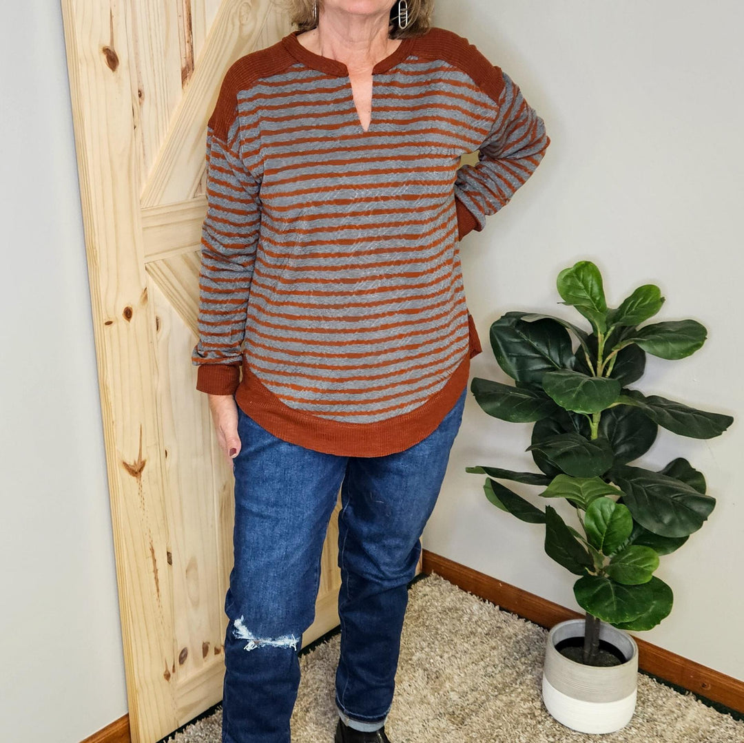 Ribbed Contrast Pullover