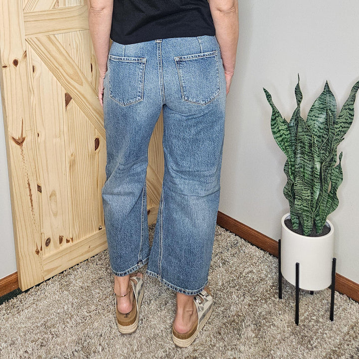 Mid Rise Loose Barrel Jean