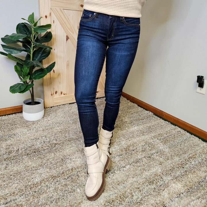 Mid Rise Super Skinny Jean