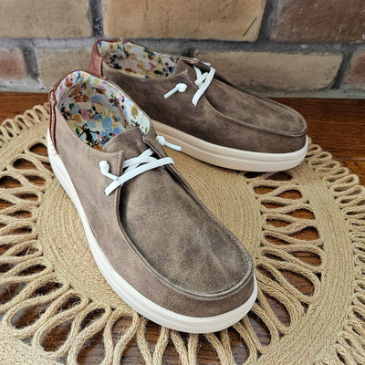 Corkys Kayak 2 Distressed Tan