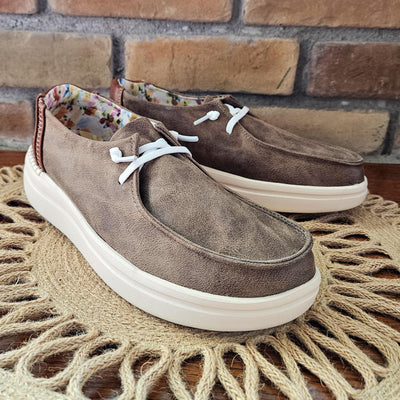 Corkys Kayak 2 Distressed Tan