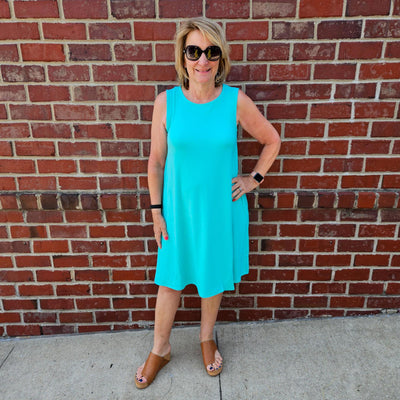 Sleeveless Flared Dress w/ Side Pockets