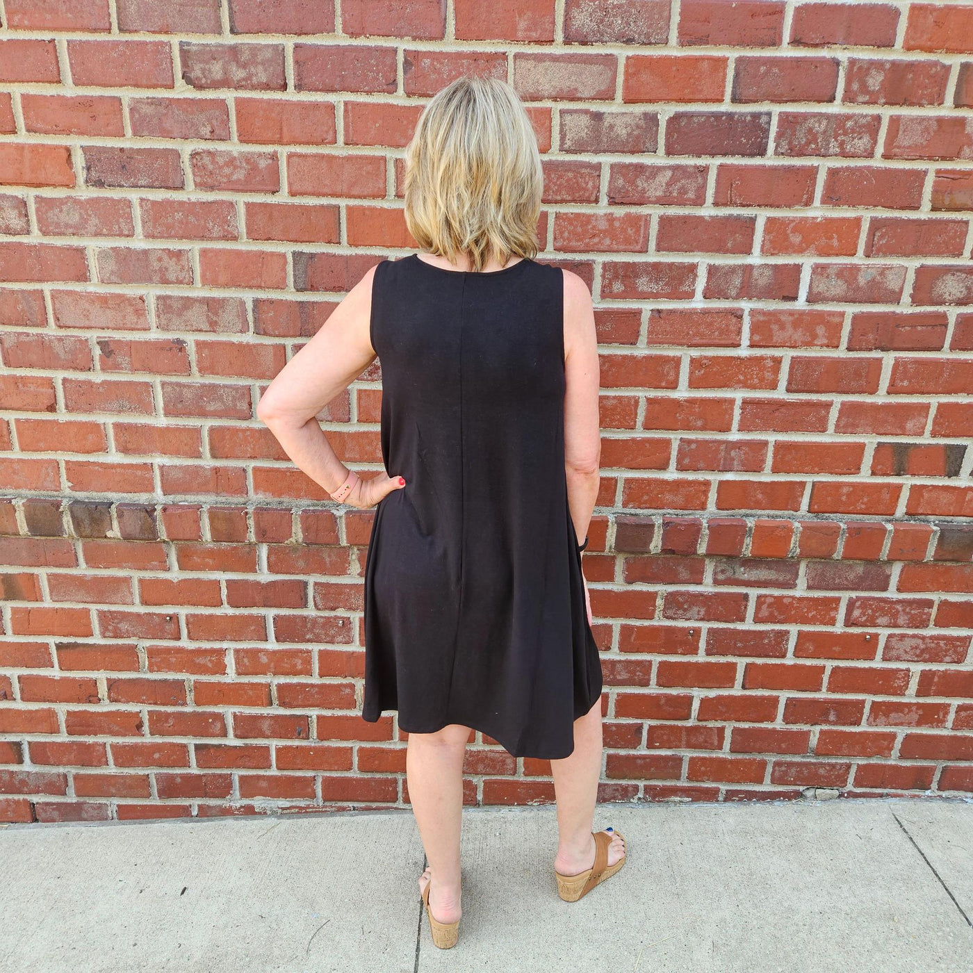 Sleeveless Flared Dress w/ Side Pockets