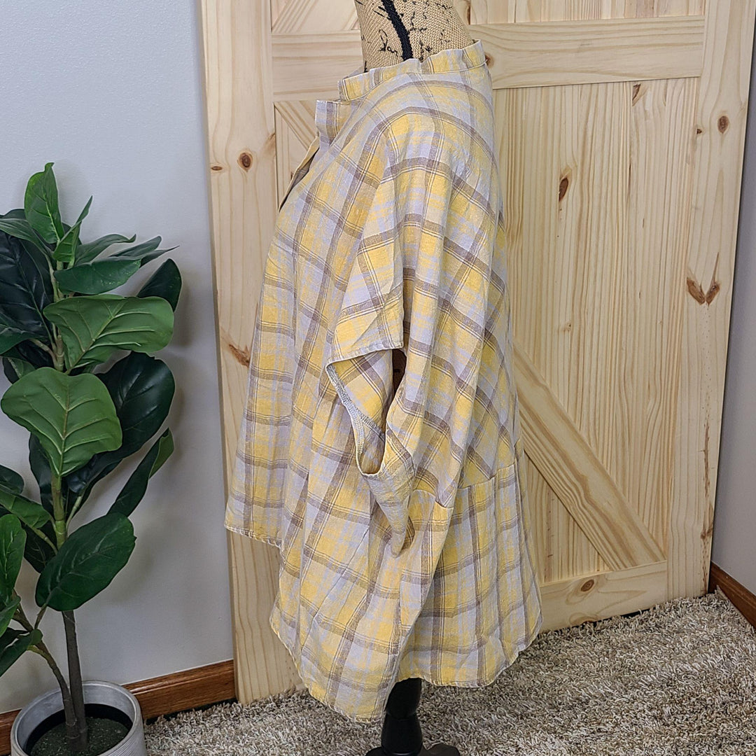 Flowy Sleeveless Plaid Woven Top