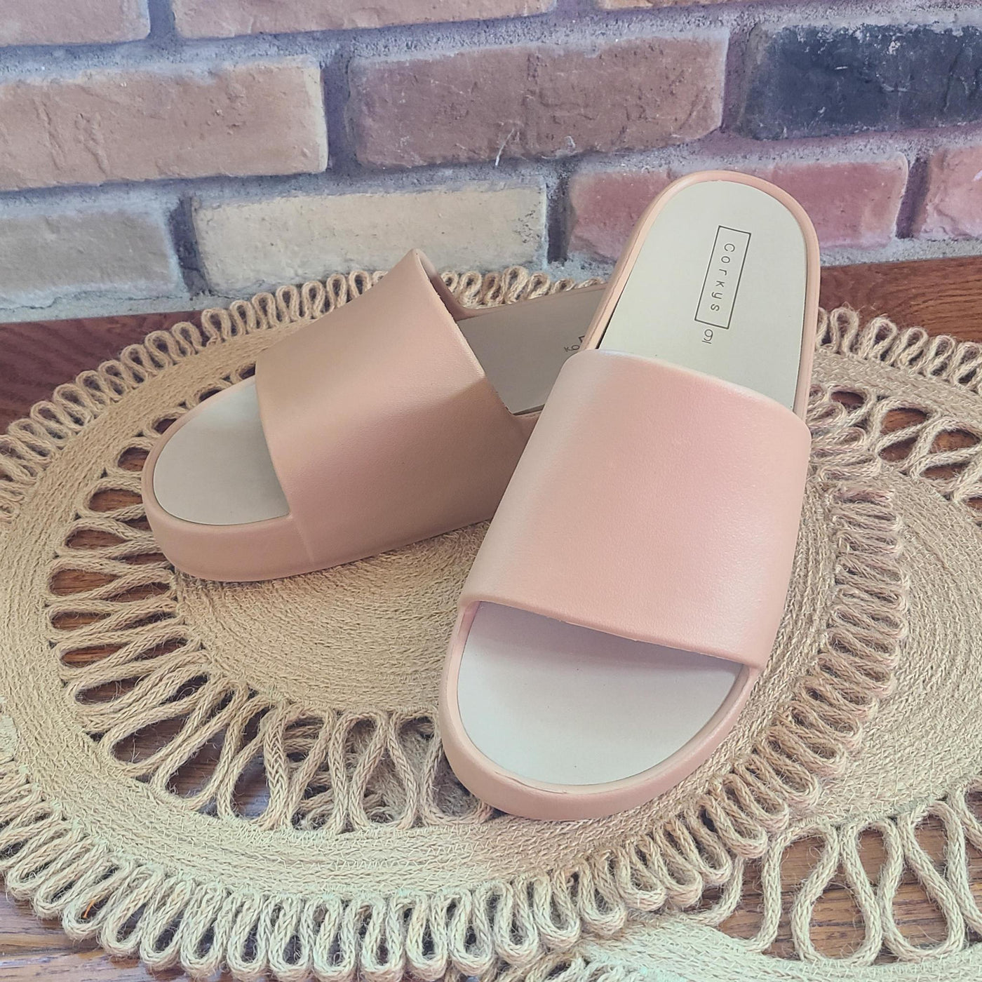 Corkys Sand Colored Slides