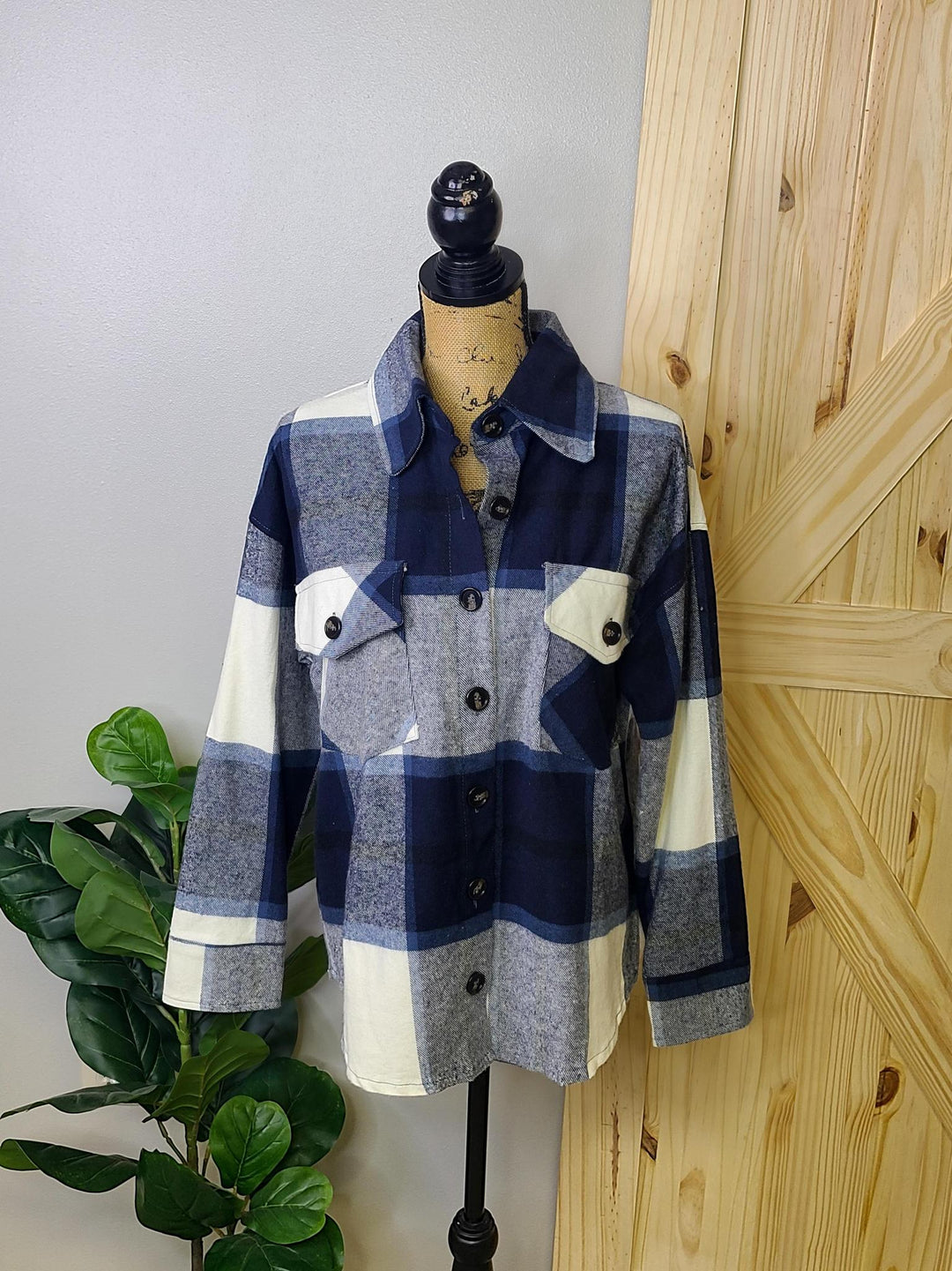 Flannel Button Up w/ Pockets