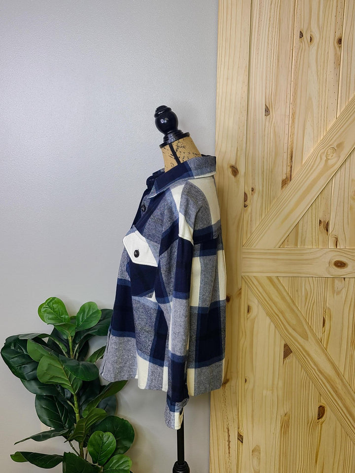 Flannel Button Up w/ Pockets