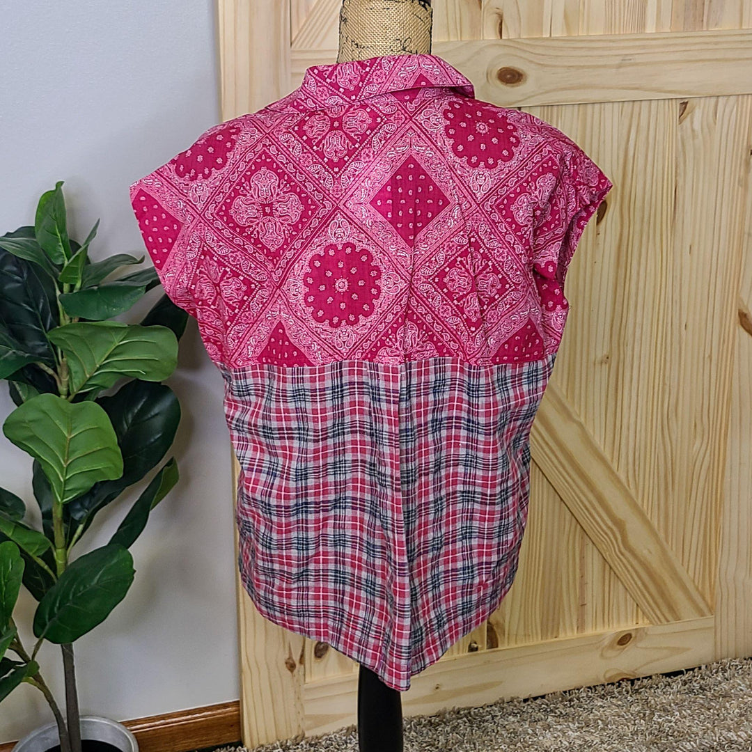 Sleeveless Print Mix Button Top