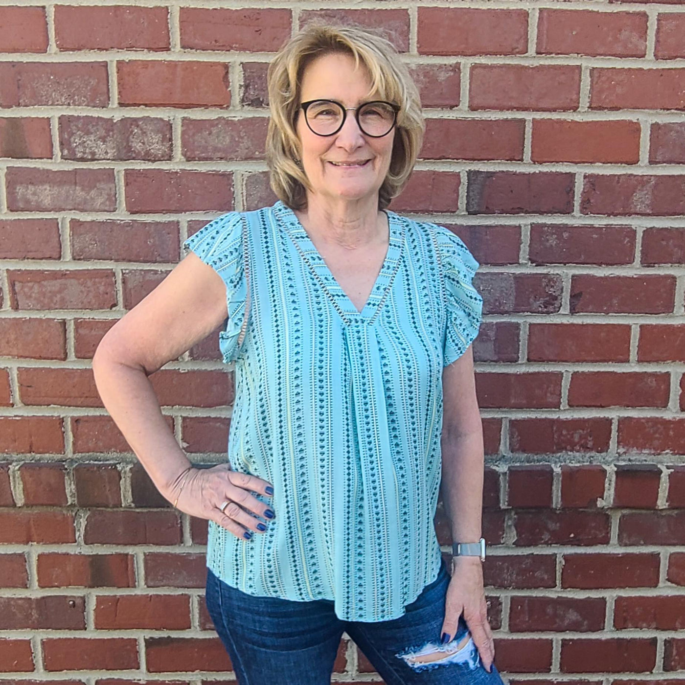Lightweight V-neck w/ Ruffled Sleeves