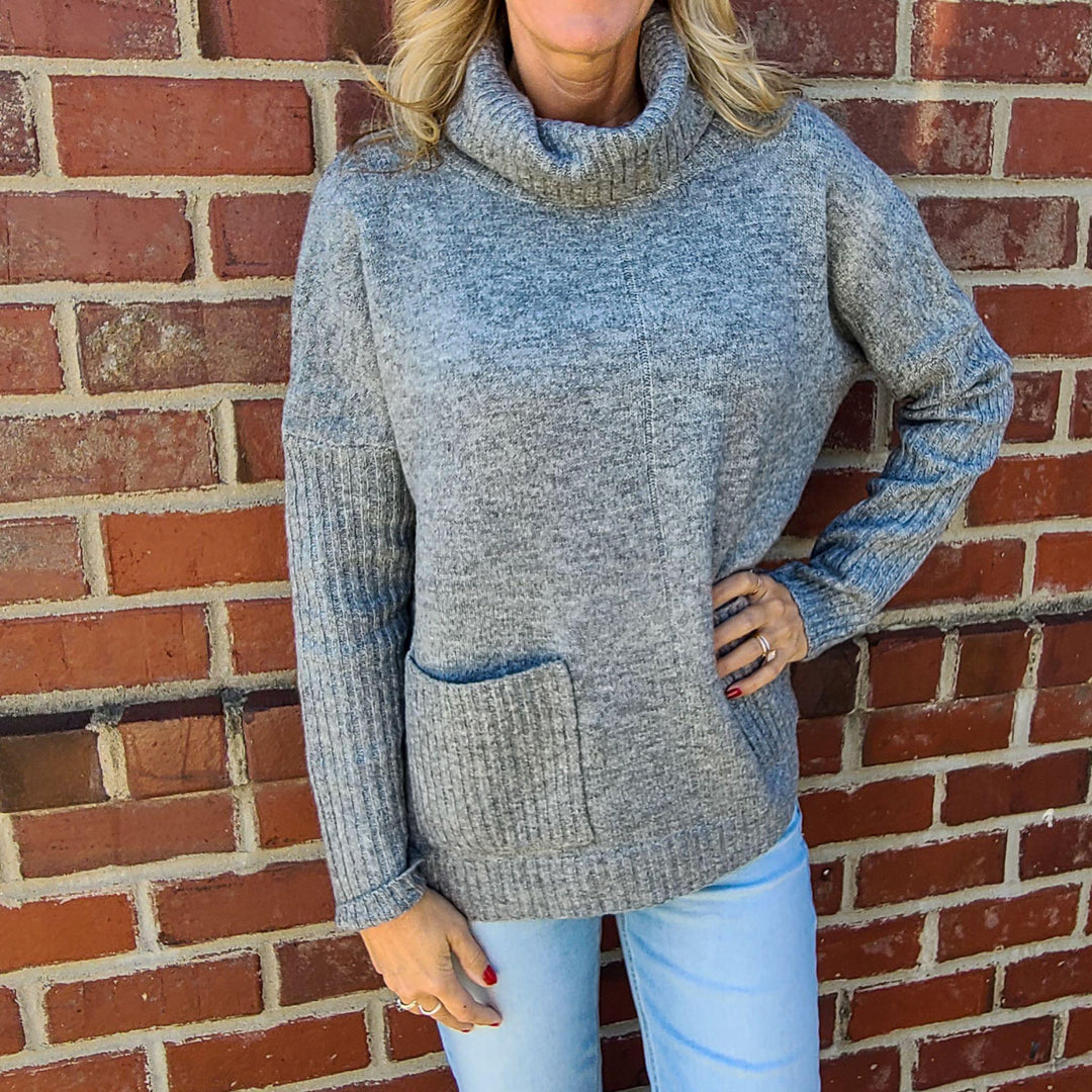 Turtle Neck Sweater w/ Pockets