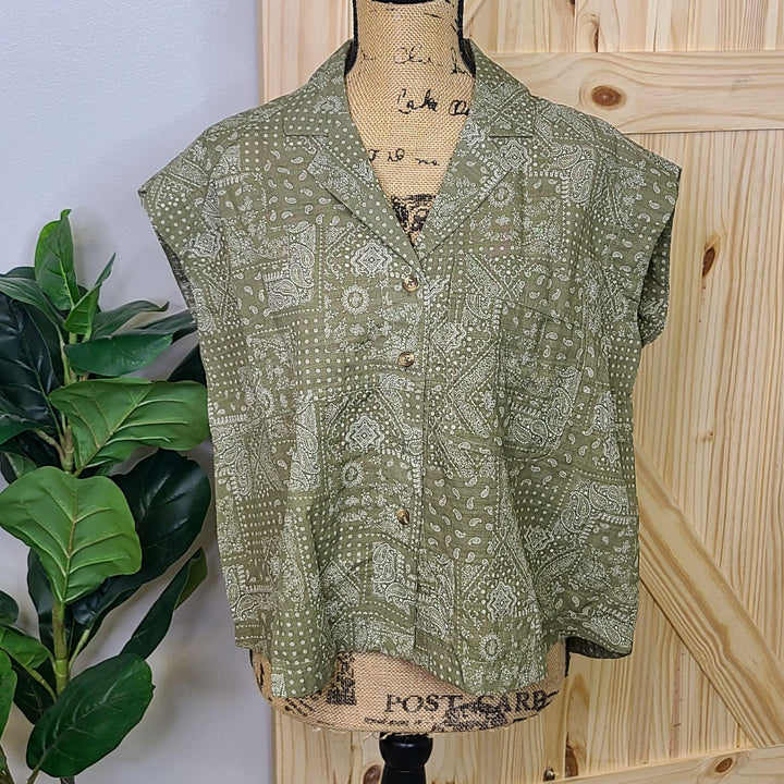 Sleeveless Bandana Printed Top