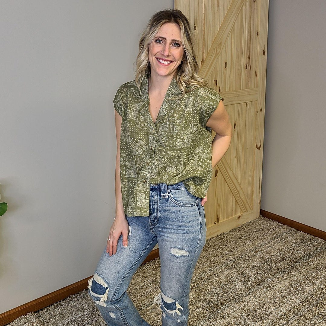 Sleeveless Bandana Printed Top
