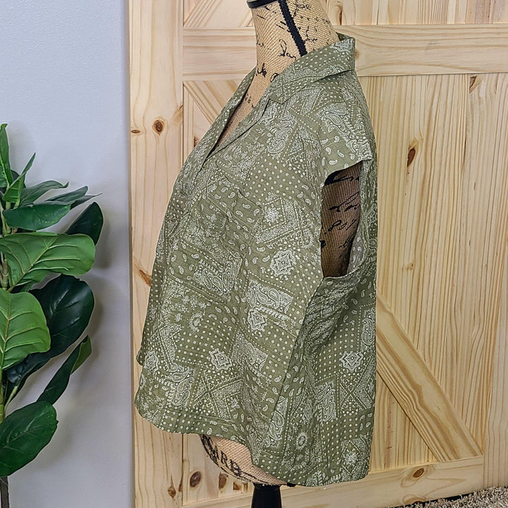 Sleeveless Bandana Printed Top