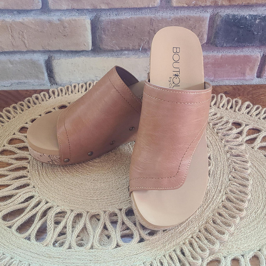 Flirty Sandal in Cognac