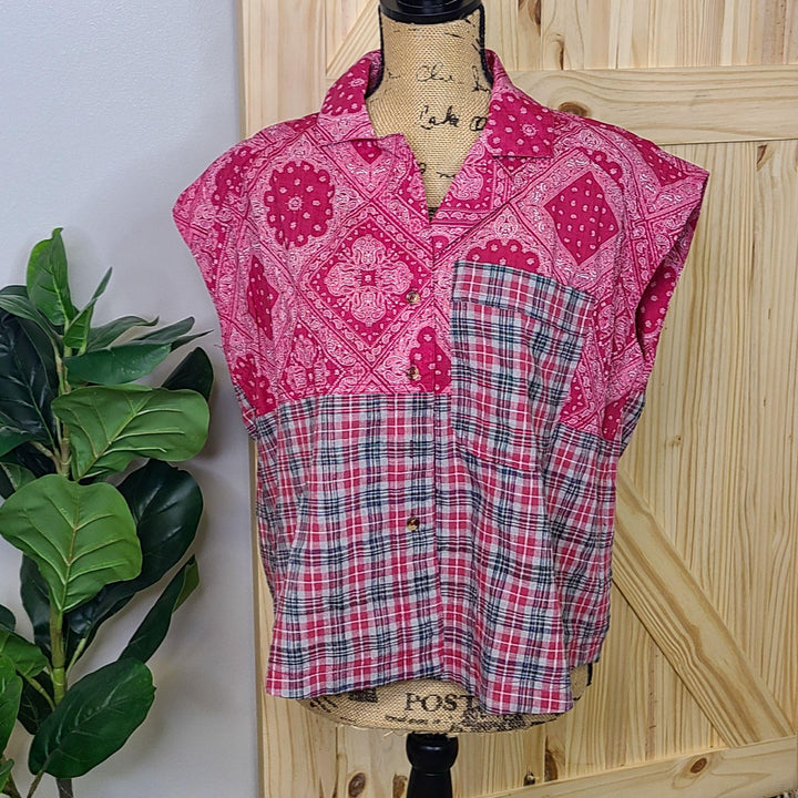 Sleeveless Print Mix Button Top