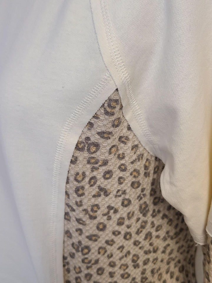 Leo Print Mix Round Neck Raglan Top