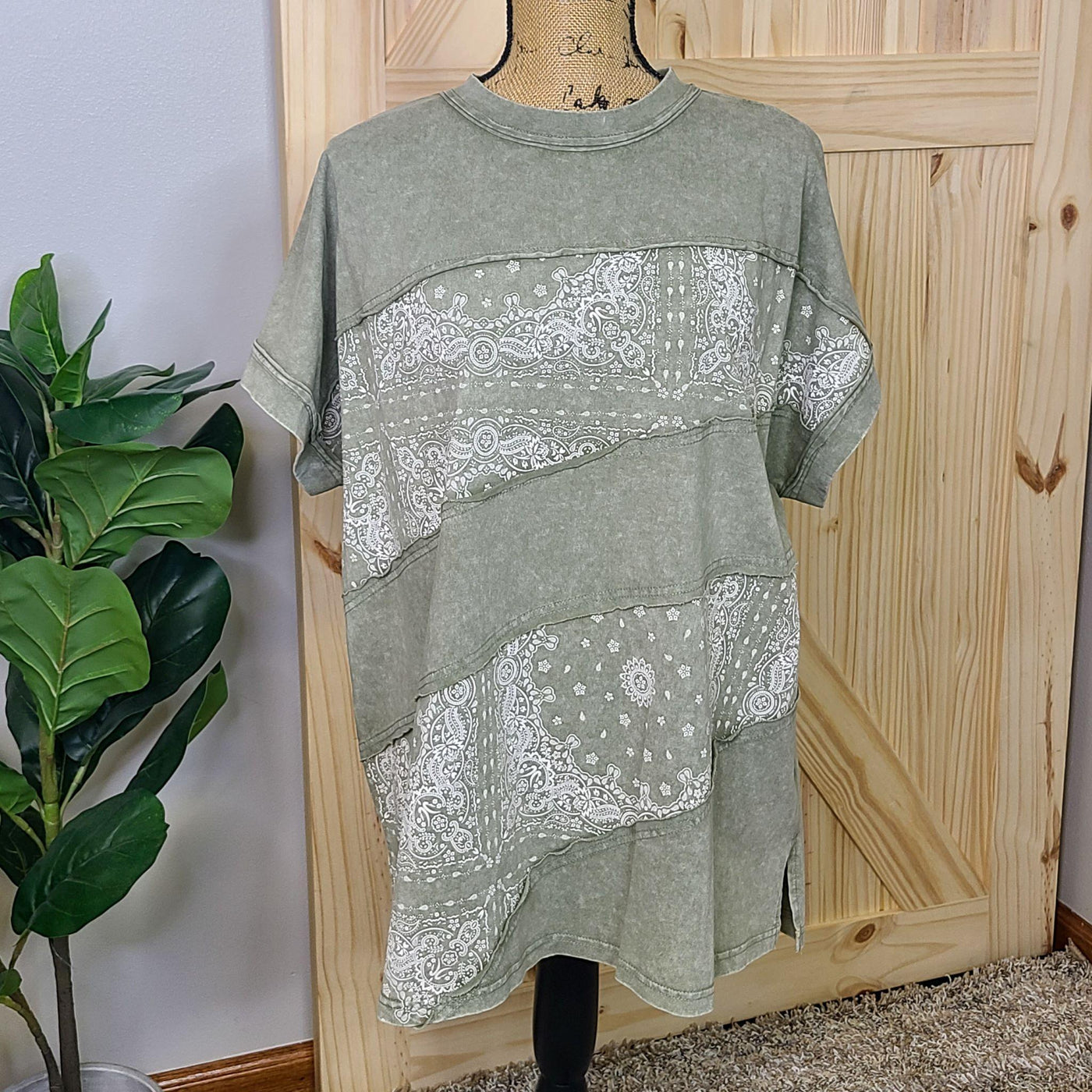 Short Sleeve Bandana Print Top