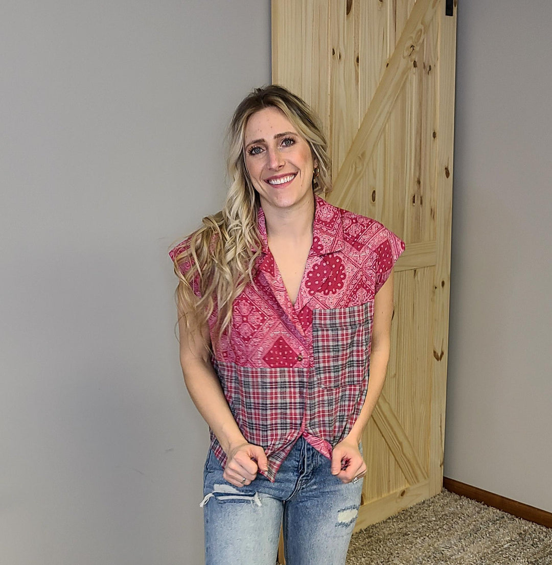 Sleeveless Print Mix Button Top