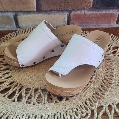 Flirty Sandal in Ivory