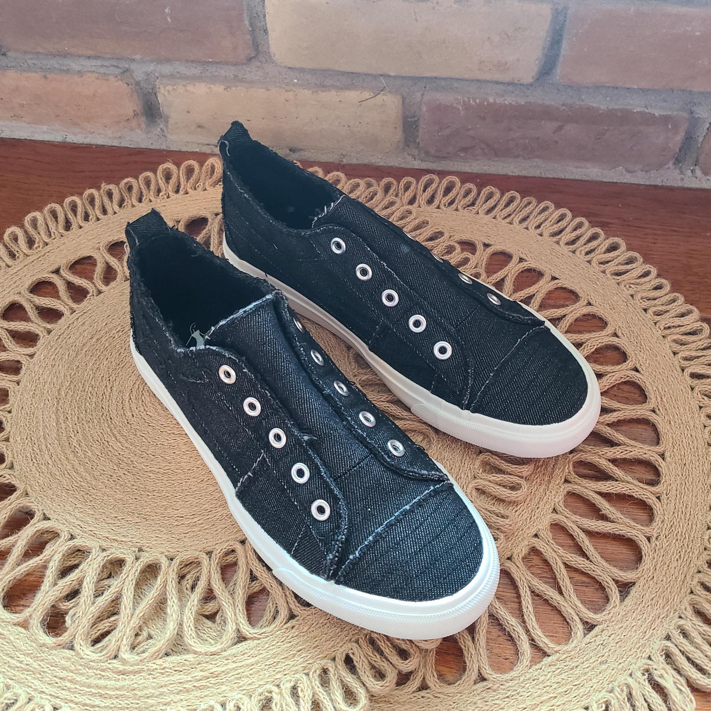 Corky's Babalu Sneaker